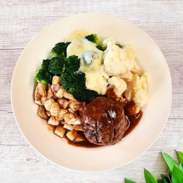 Hollandse bloemkool & broccoli met kaassaus & een rundergehaktbal! (koolhydraat arm)