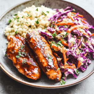 Nieuw: Sticky chicken met Piet's rode kool salade! (koolhydraatarm)